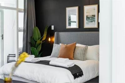 1 Bedroom Apartment in Green Point