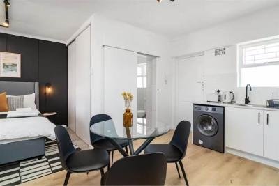 1 Bedroom Apartment in Green Point