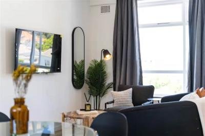 1 Bedroom Apartment in Green Point
