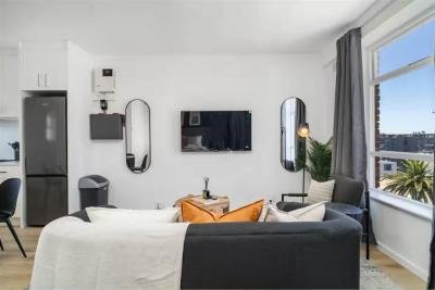 1 Bedroom Apartment in Green Point
