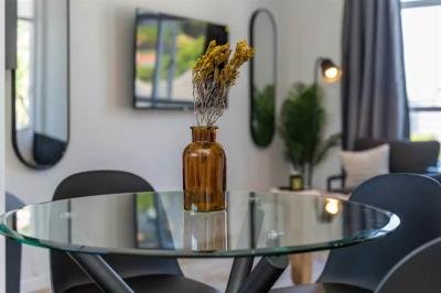 1 Bedroom Apartment in Green Point