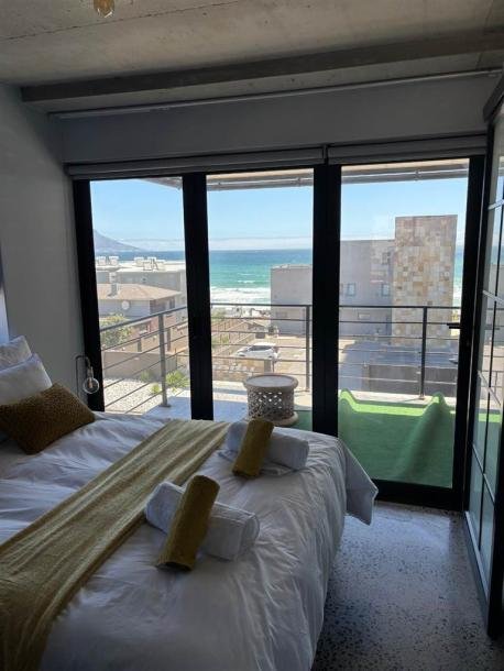 Studio apartment in West Beach-0