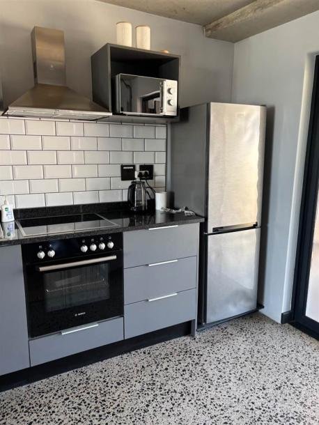 Studio apartment in West Beach-11