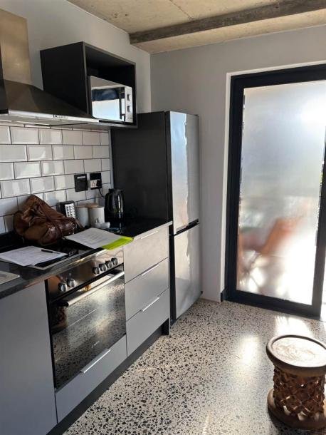 Studio apartment in West Beach-3
