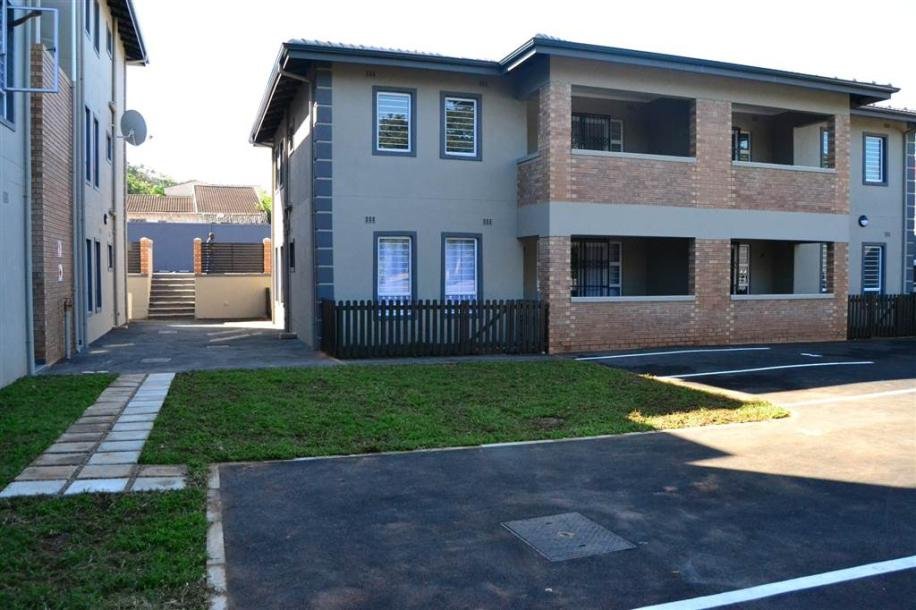 2 Bed Flat in Greenwood Park-1