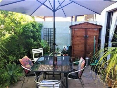 2 Bed Flat in Bloubergstrand