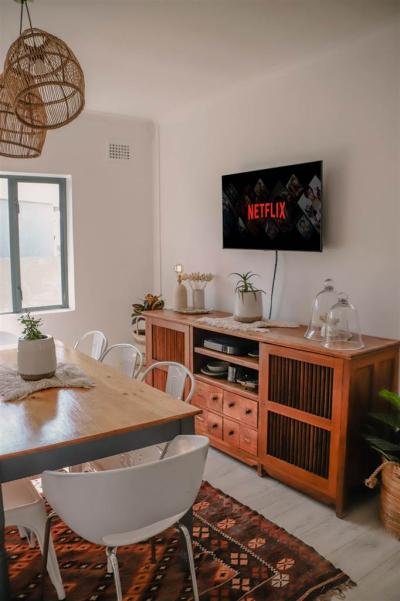 4 Bedroom House in Kommetjie-9