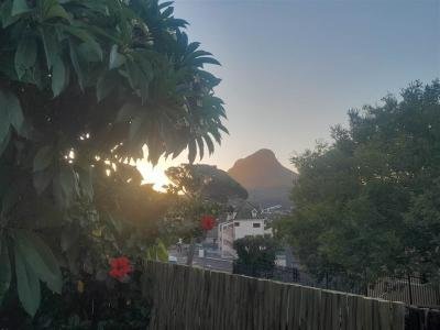 2 Bed Apartment in Vredehoek