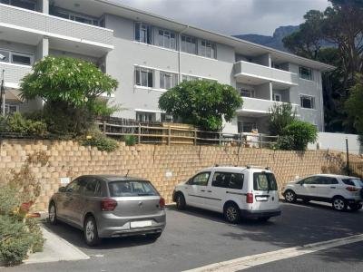 2 Bed Apartment in Vredehoek
