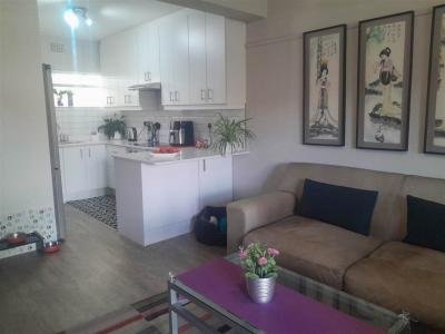 2 Bed Apartment in Vredehoek