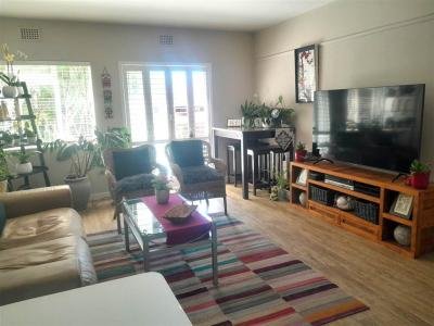 2 Bed Apartment in Vredehoek