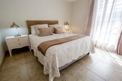 2 Bed Flat in Morningside