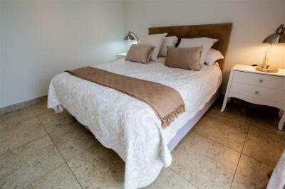 2 Bed Flat in Morningside