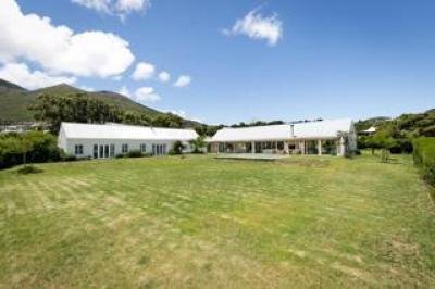 4 Bedroom House to Rent in Crofters Valley