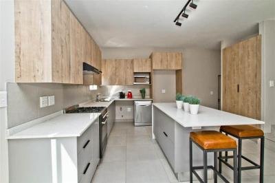 3 Bed Townhouse in Ferndale