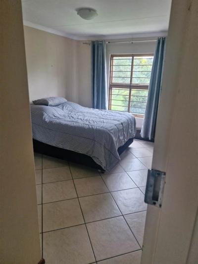 2 Bed Apartment in Ferndale