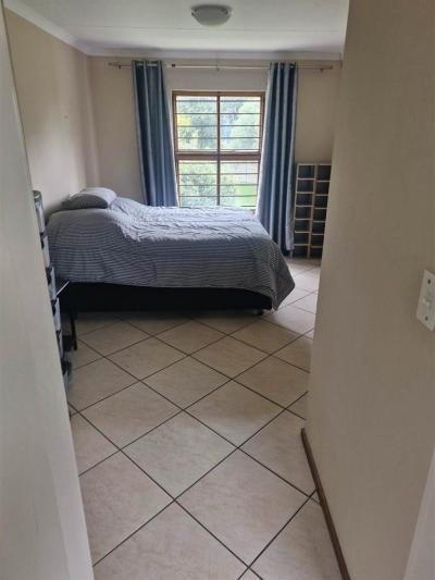 2 Bed Apartment in Ferndale
