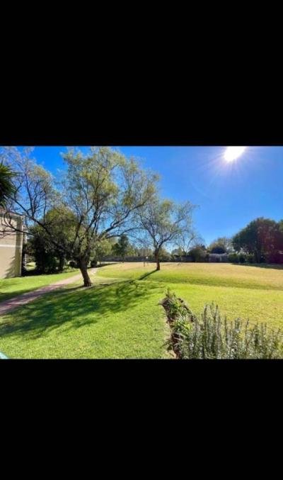 2 Bed Apartment in Ferndale