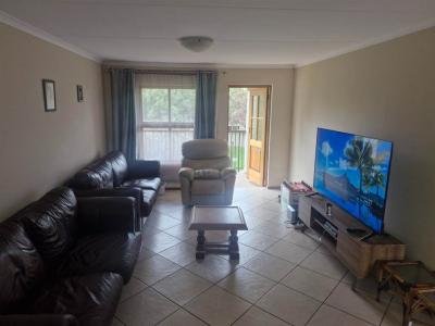 2 Bed Apartment in Ferndale