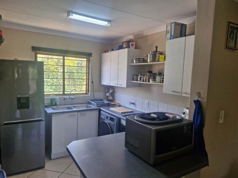 2 Bed Apartment in Ferndale-4