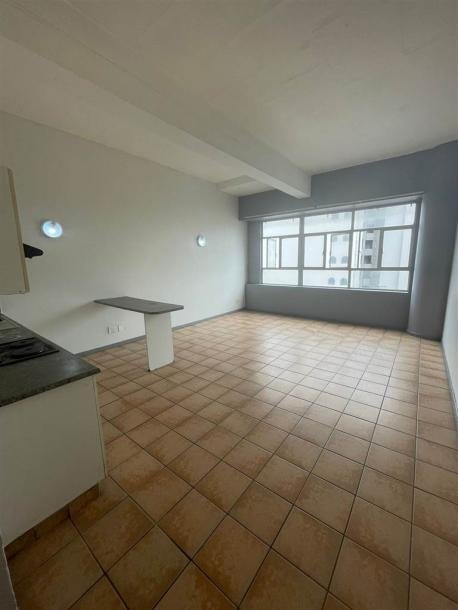 1 Bedroom Flat in Durban CBD-1