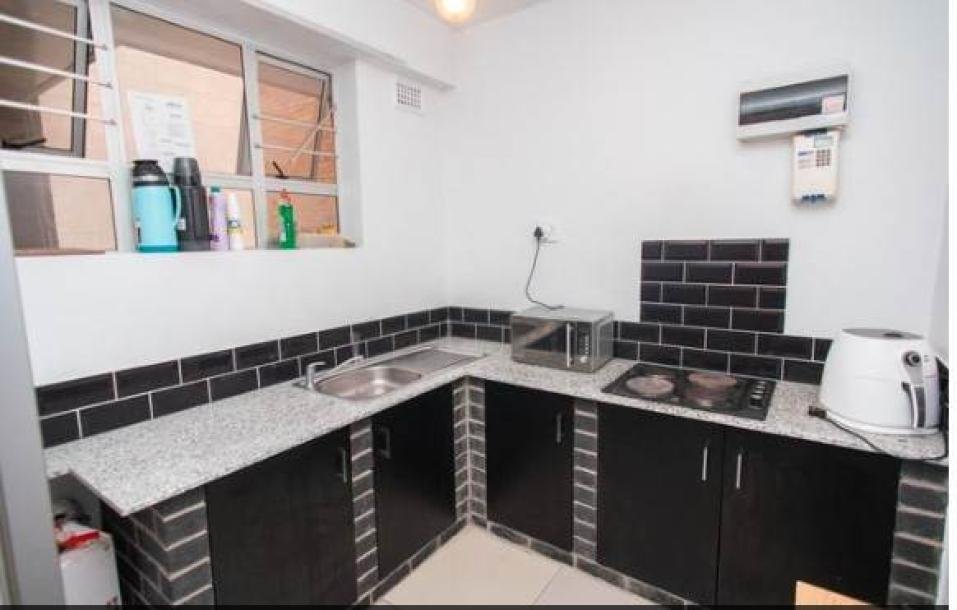 0.5 Bedroom Flat in Durban CBD-1