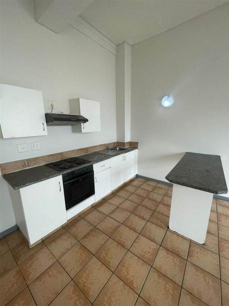 1 Bedroom Flat in Durban CBD-3