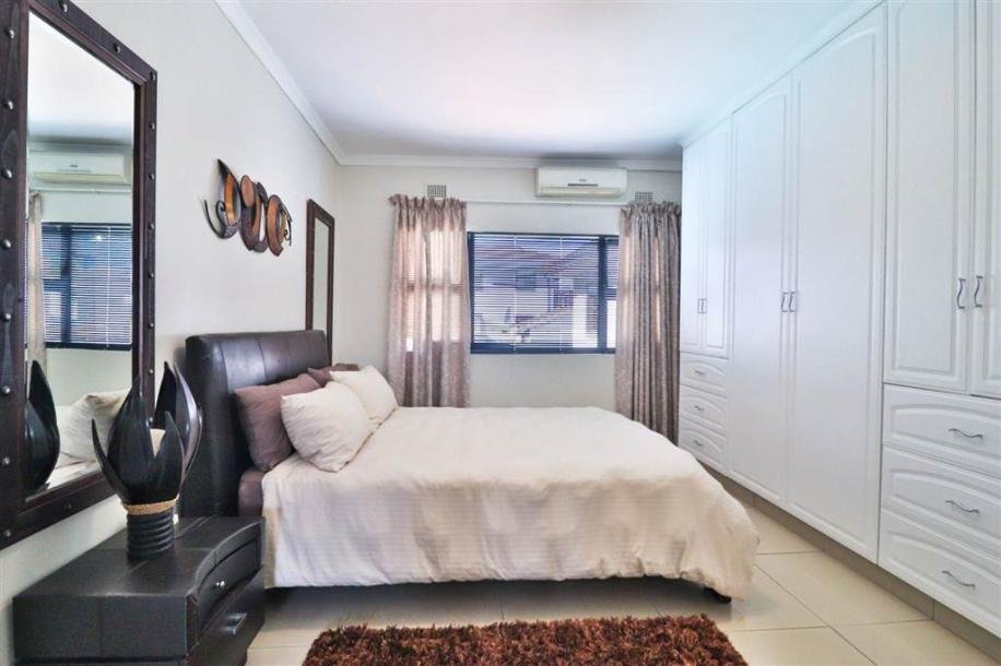 20 Bed House in Durban North-14