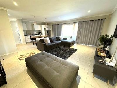 2 Bedroom Apartment in Waterfall