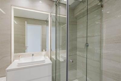 3 Bedroom Apartment in Melrose Estate