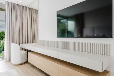 3 Bedroom Apartment in Melrose Estate