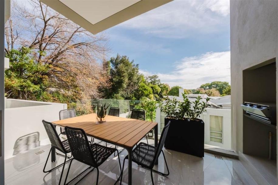 3 Bedroom Apartment in Melrose Estate-3