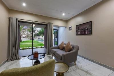 2 Bedroom House in Bryanston