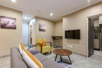 2 Bedroom House in Bryanston