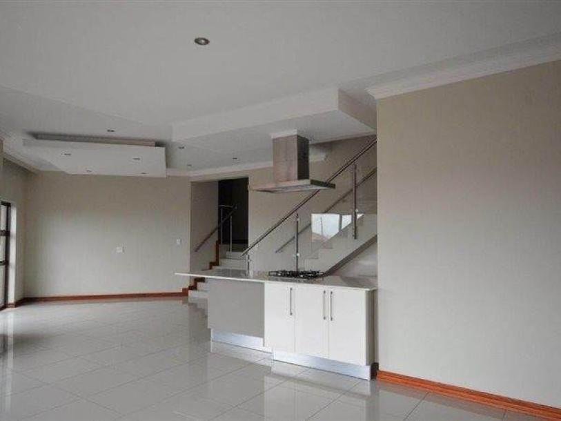 4 Bed Townhouse in Bedfordview-6