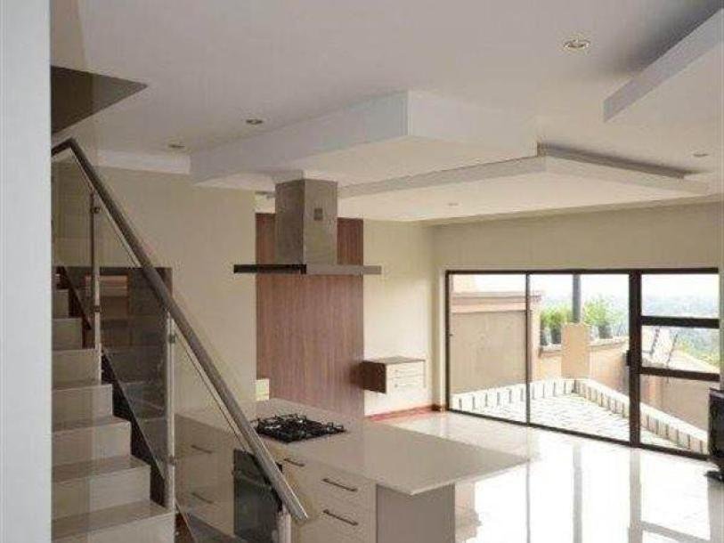 4 Bed Townhouse in Bedfordview-8