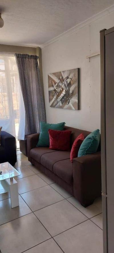 4 Bed Apartment in Windsor East
