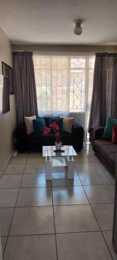4 Bed Apartment in Windsor East