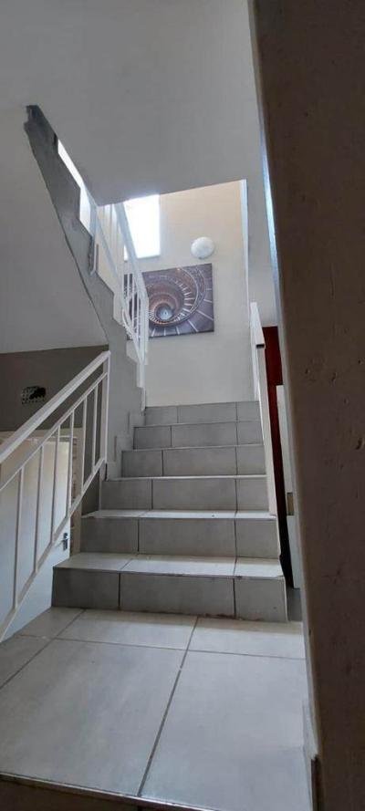 4 Bed Apartment in Windsor East