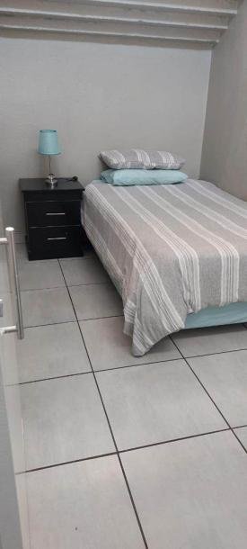 4 Bed Apartment in Windsor East-13