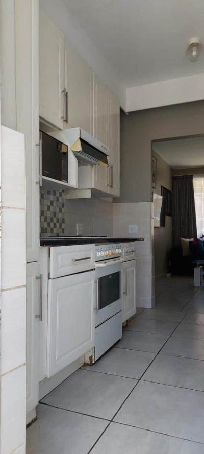 4 Bed Apartment in Windsor East