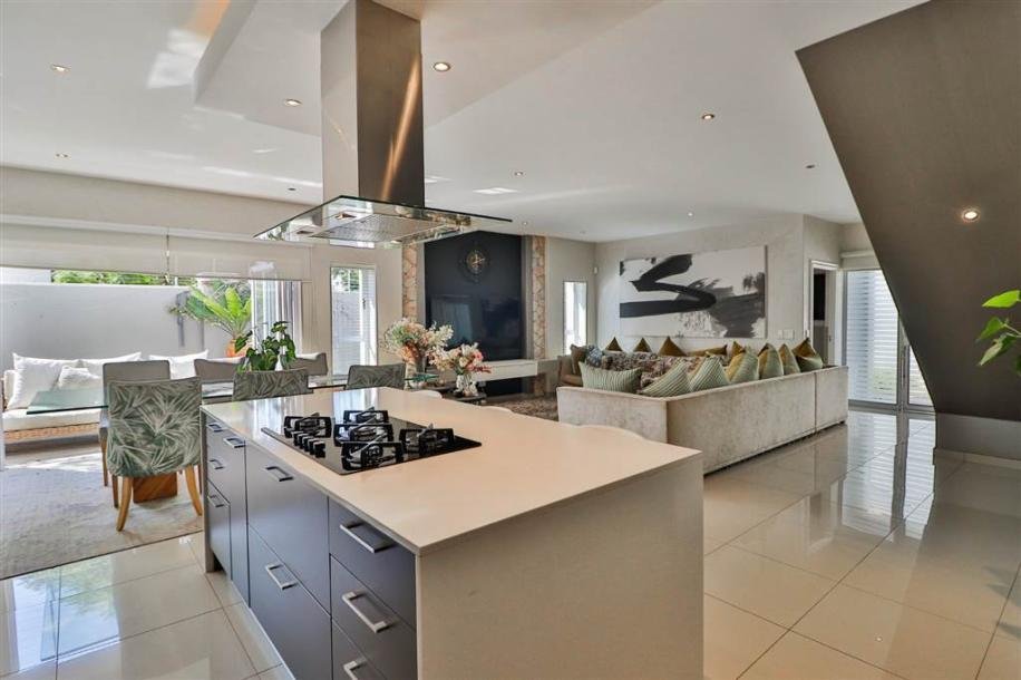 3 Bedroom House in Broadacres-4