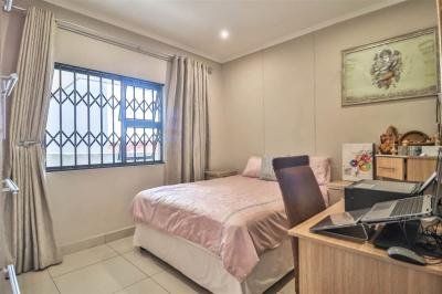 2 Bedroom Flat in Umhlanga Ridge