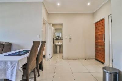 2 Bedroom Flat in Umhlanga Ridge