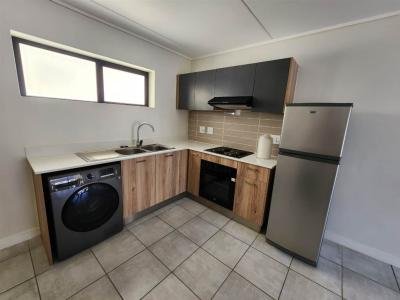 2 Bedroom Apartment in Gordons Bay Central