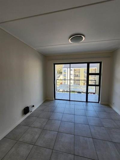 2 Bedroom Apartment in Gordons Bay Central