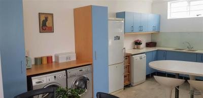 2 Bedroom Apartment in Muizenberg-17