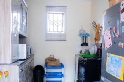 2 Bedroom House for Sale in Protea Glen