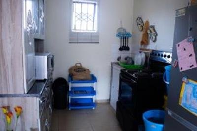 2 Bedroom House for Sale in Protea Glen