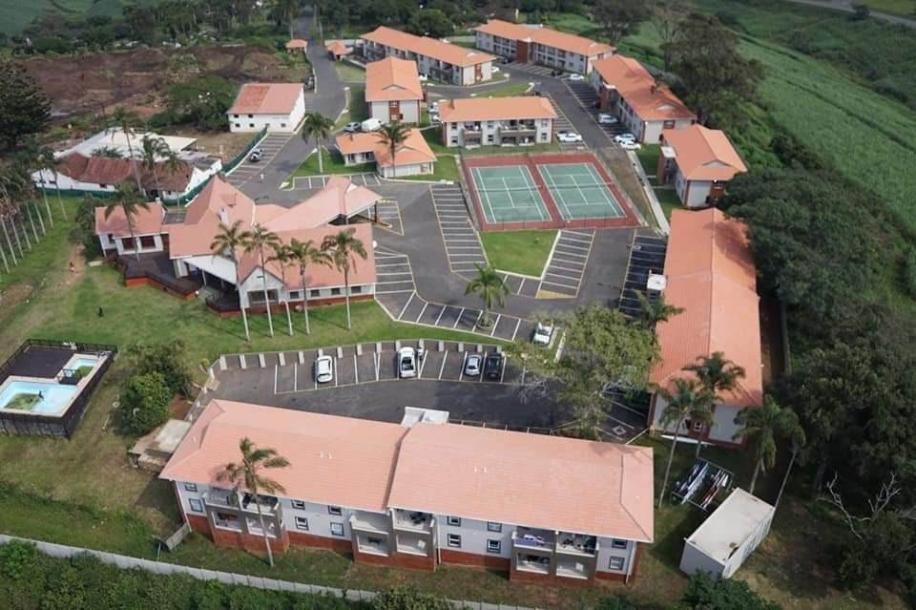 2 Bedroom Apartment in Illovo Beach-0